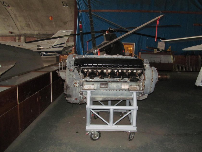 Двигатель авиационный