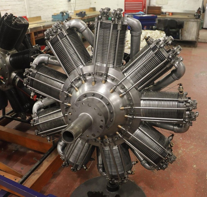 Самолет Бентли