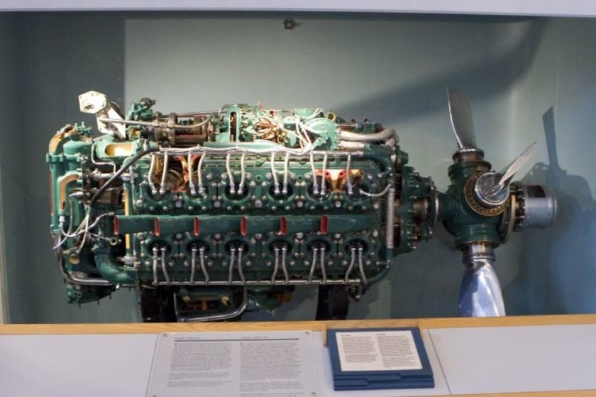 Мотор Napier Deltic