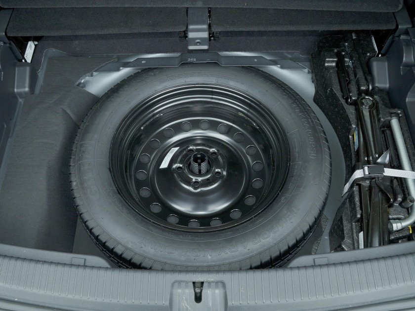 VW Terramont запасное колесо