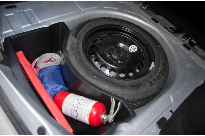 Запасное колесо Рено Логан 2