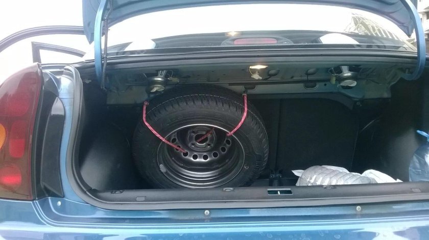 ЗАЗ Сенс 1.3 запасное колесо