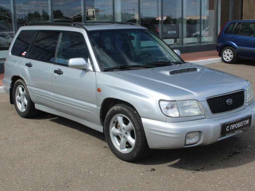Subaru Forester 2002 год