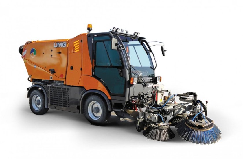 Коммунальная машина UMG км-2000