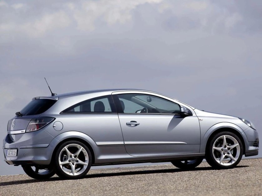 Opel Astra h GTC 2005