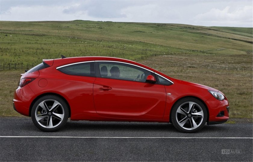 Opel Astra GTC 2012
