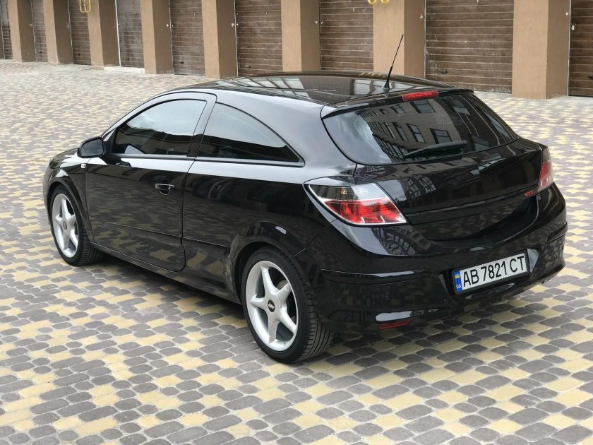 Opel Astra GTC 2008