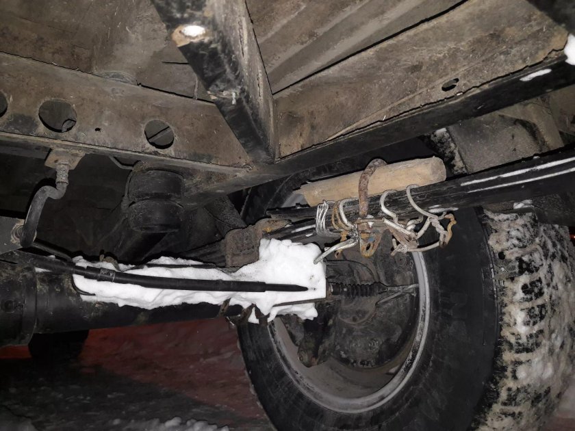 УАЗ Патриот 2010 рессора