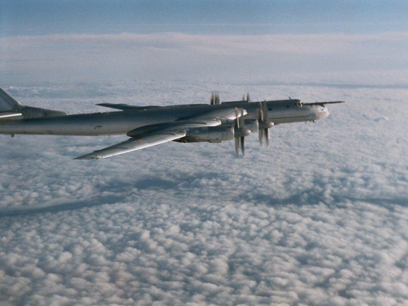 Бомбардировщик ту-95мс