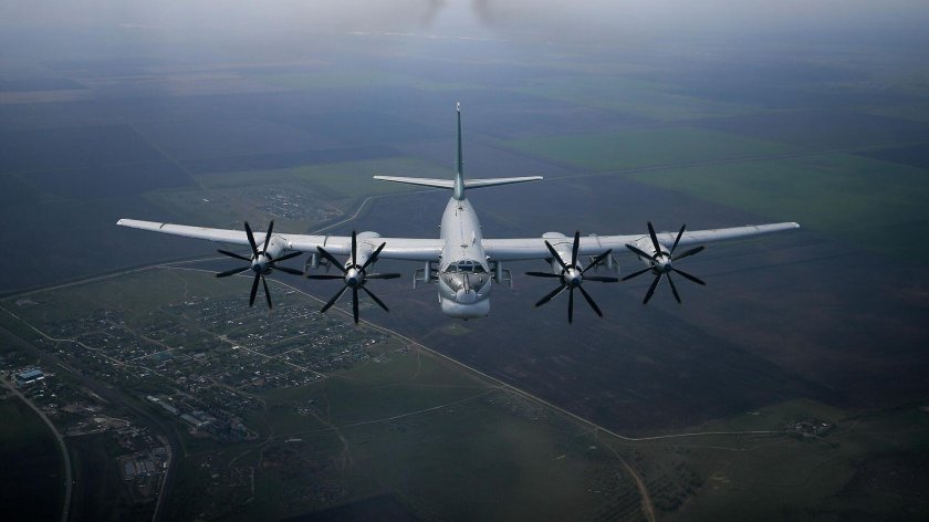 Бомбардировщик ту-95мс