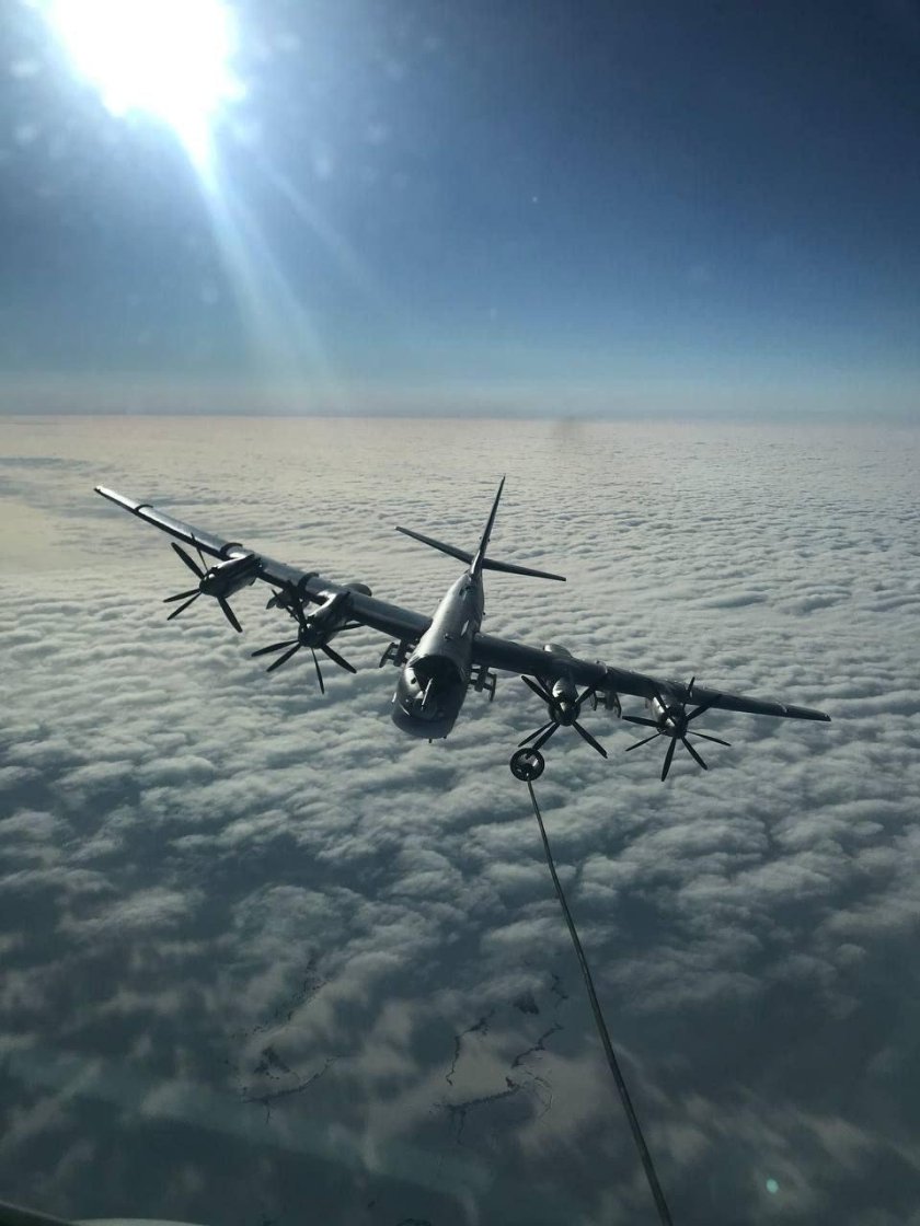 Бомбардировщик ту-95мс