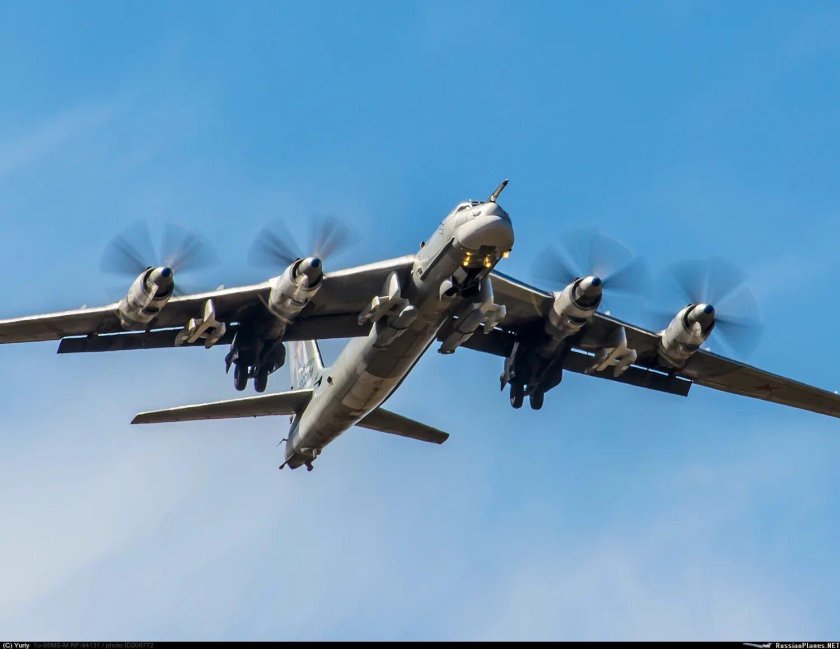 Самолет дальней авиации ту-95 МС