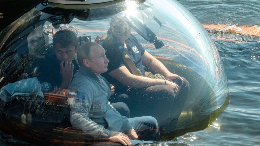 Путин в батискафе