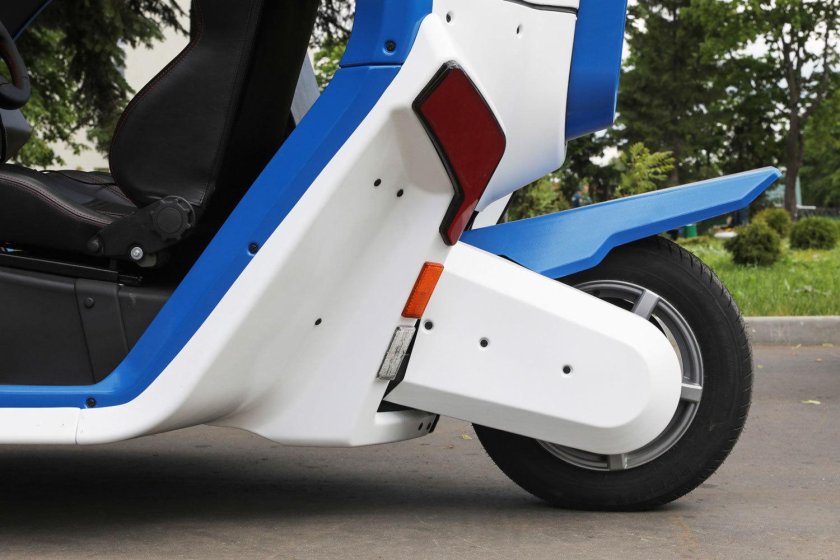 Овум электромобиль