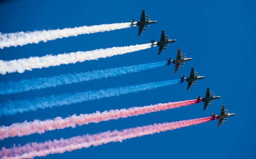 Самолеты на параде