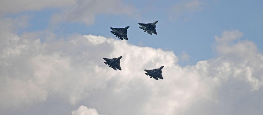 Истребитель пятого поколения су 57