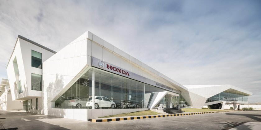 Автосалон Ауди Франкфурт архитектура