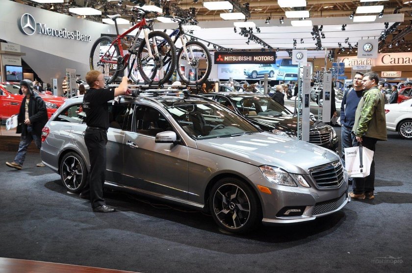 Канада Моторс седан