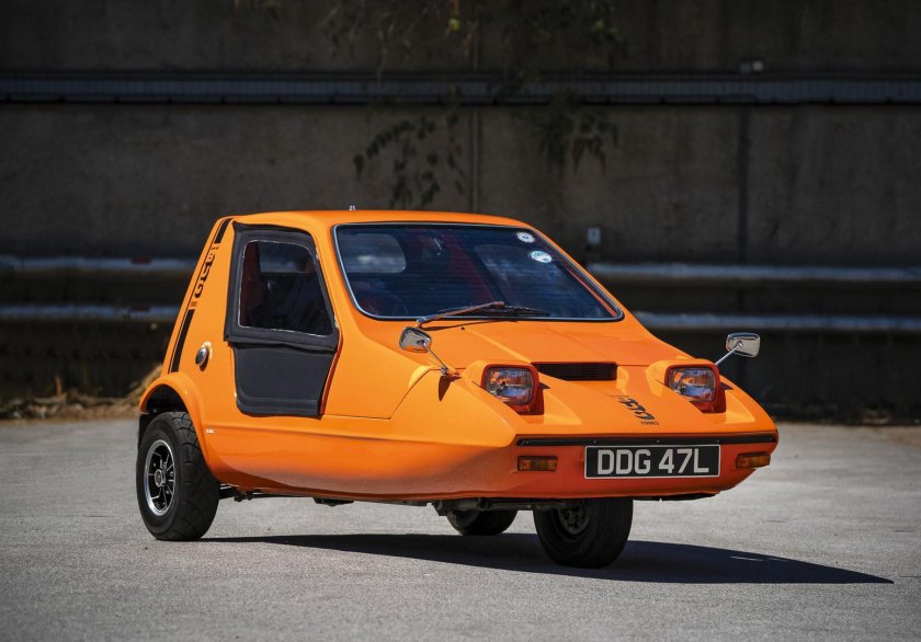 Автомобиль Bond Bug 700e