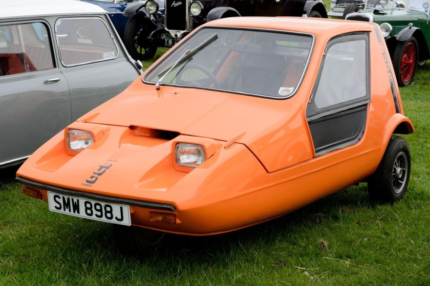 Автомобиль Bond Bug 700e