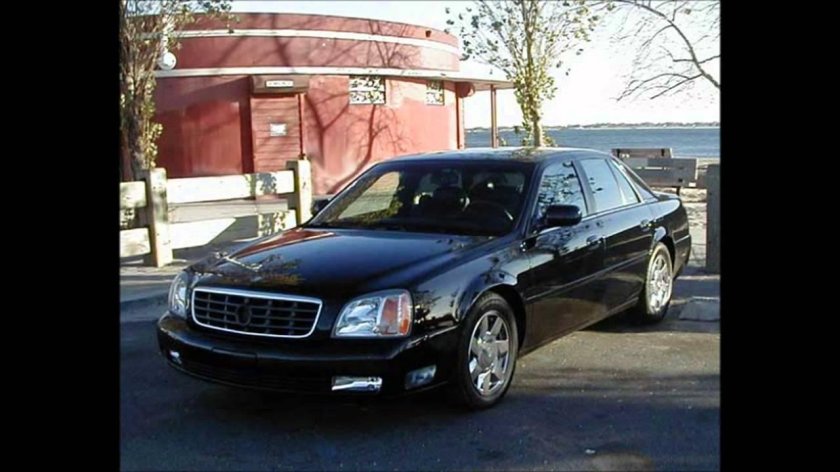 Кадиллак ДТС Девиль 2001