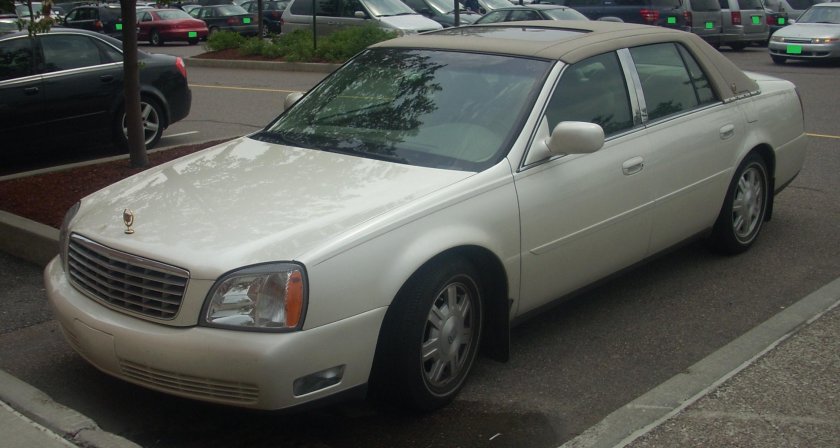 Кадиллак седан 2003