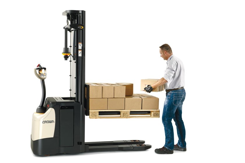 Штабелер es4000