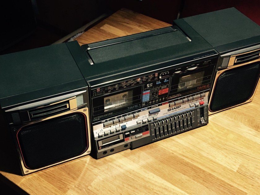 Двухкассетный Шарп 800