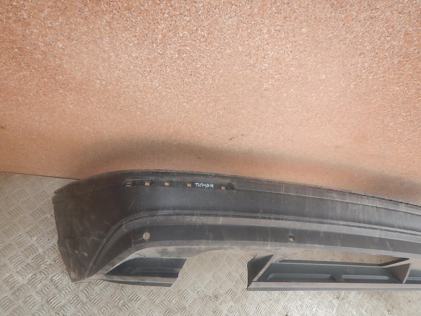 Молдинг заднего бампера Фольксваген Тигуан 2019