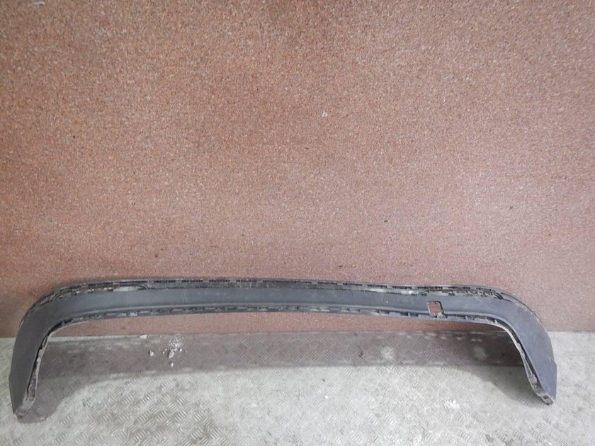 Юбка бампера средняя часть Atego