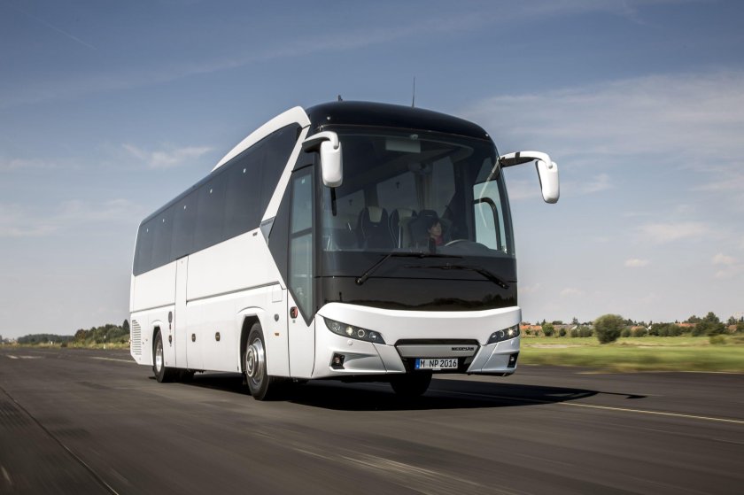 Автобус Neoplan Tourliner