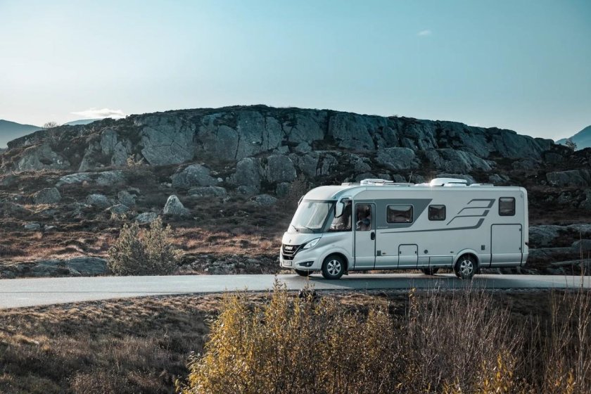 Автодом Hymer b-class Masterline i 880
