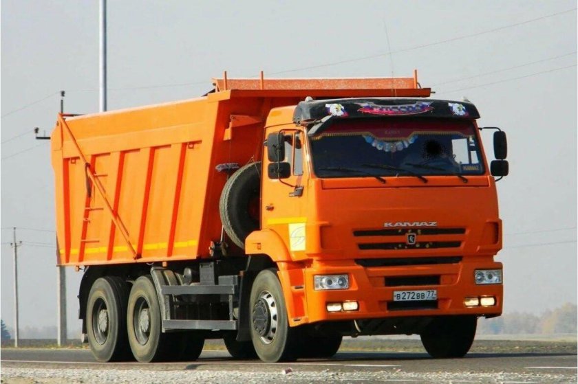 Грузовик КАМАЗ 6520