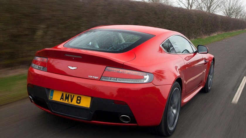 Aston Martin v8 Vantage