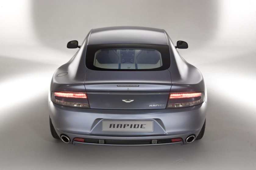 Aston Martin rapide 2010
