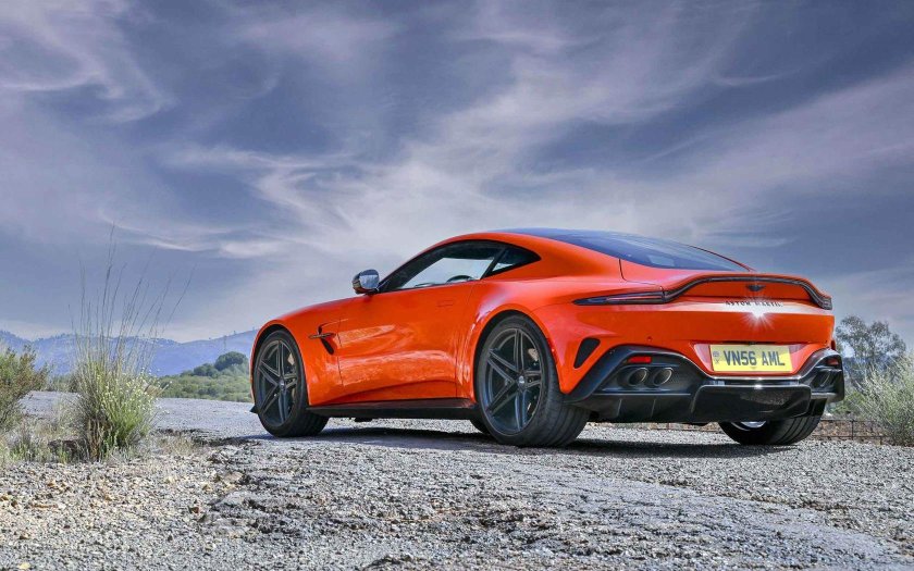 Aston martin vantage