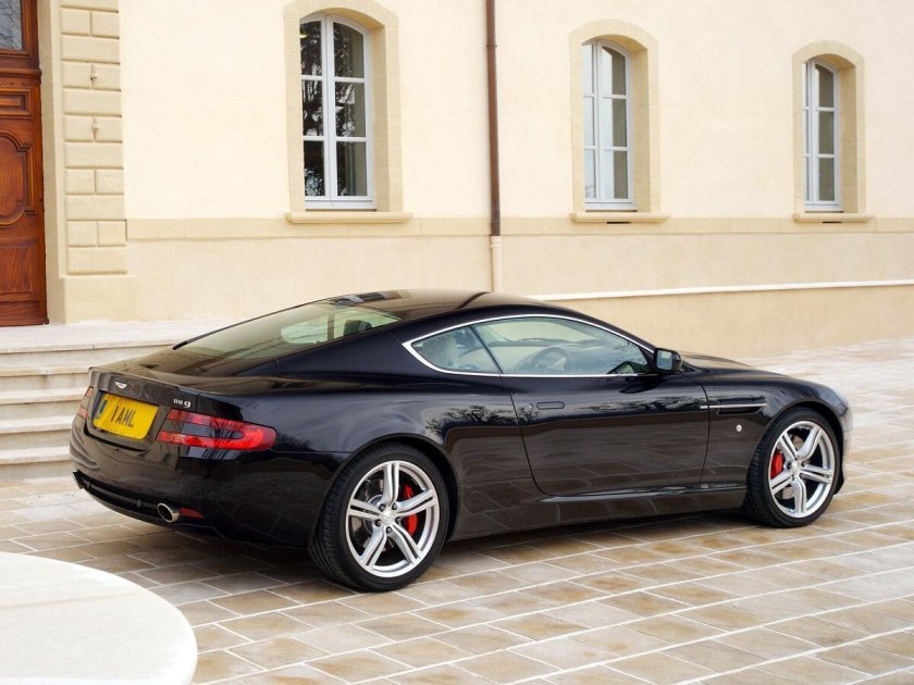 Aston martin db9 2006