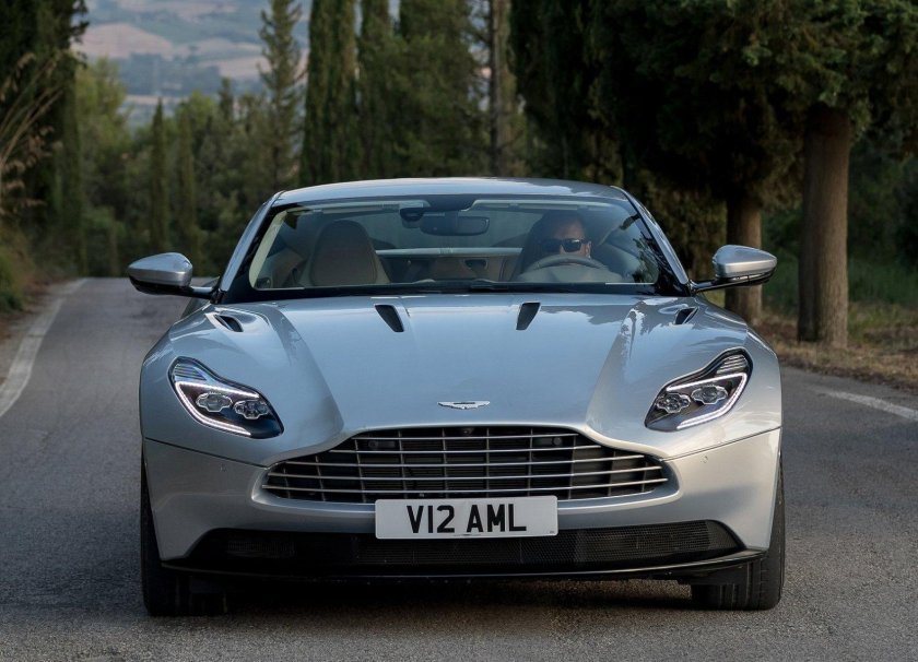 Aston Martin db11
