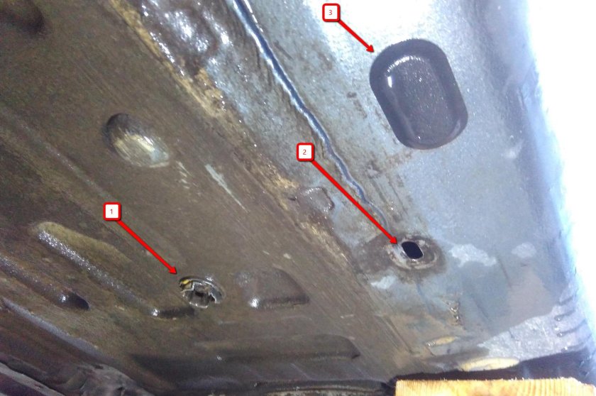 Заглушки дренажных отверстий Рено Меган 2