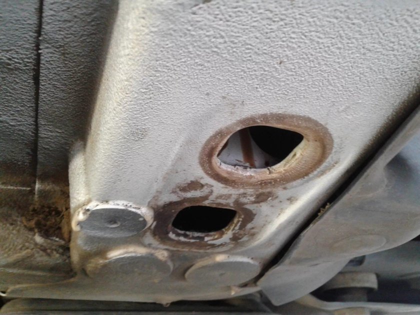 Заглушки днища Рено Меган 2