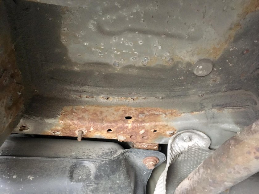 Ржавчина Шкода Рапид