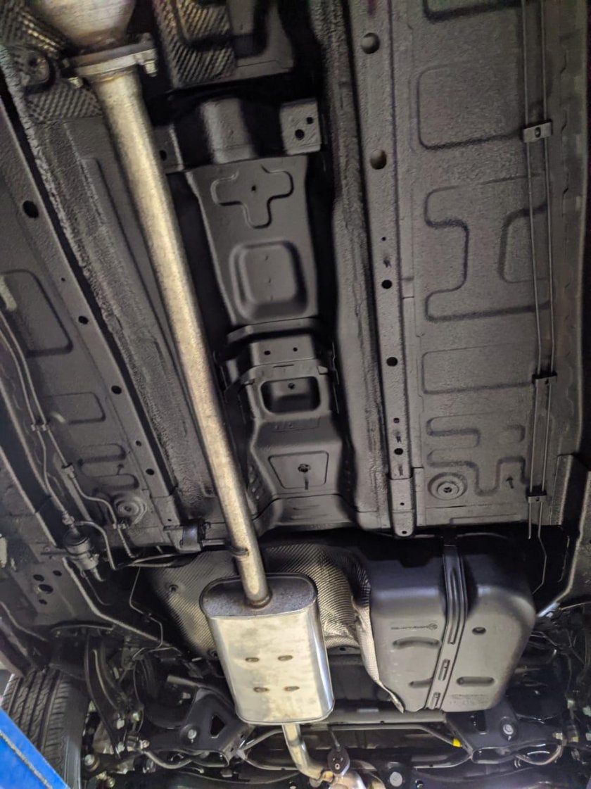 Антикоррозийная обработка днища автомобиля