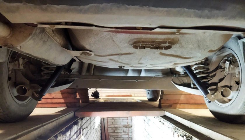 Задняя подвеска Renault Fluence 2011