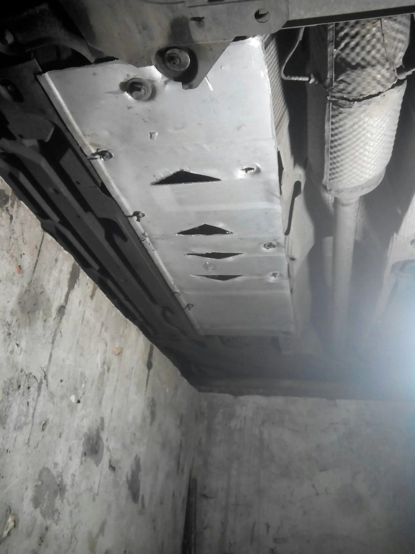 Защита топливных трубок Fluence