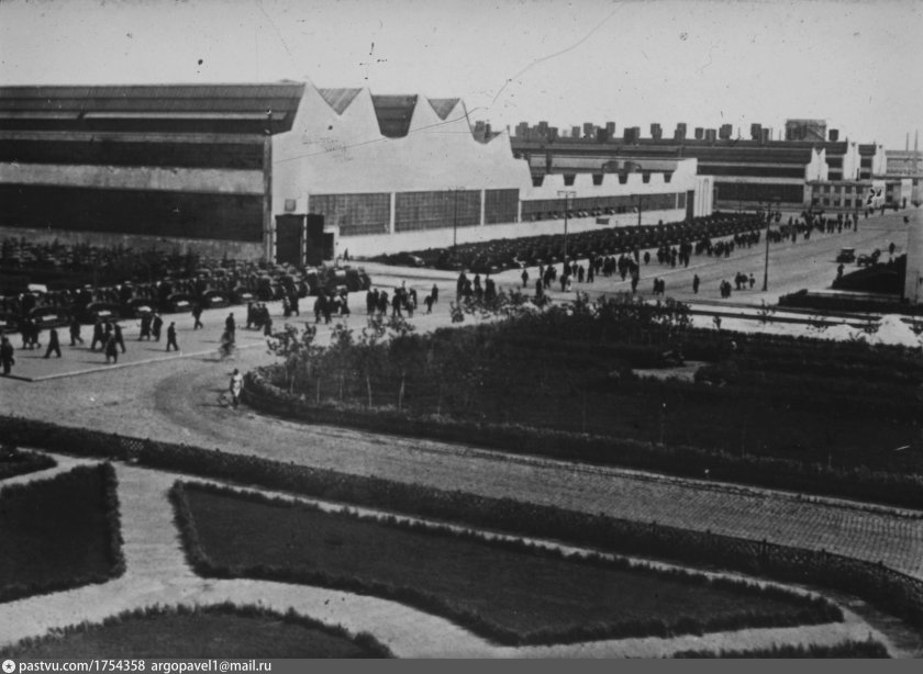 Челябинский тракторный завод 1933