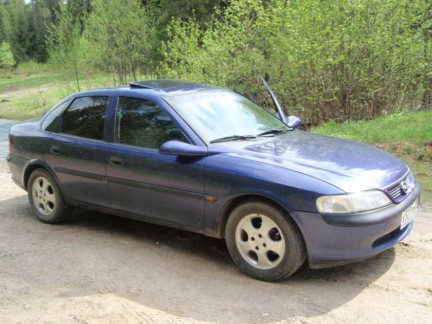 Опель Вектра 1.6 1997