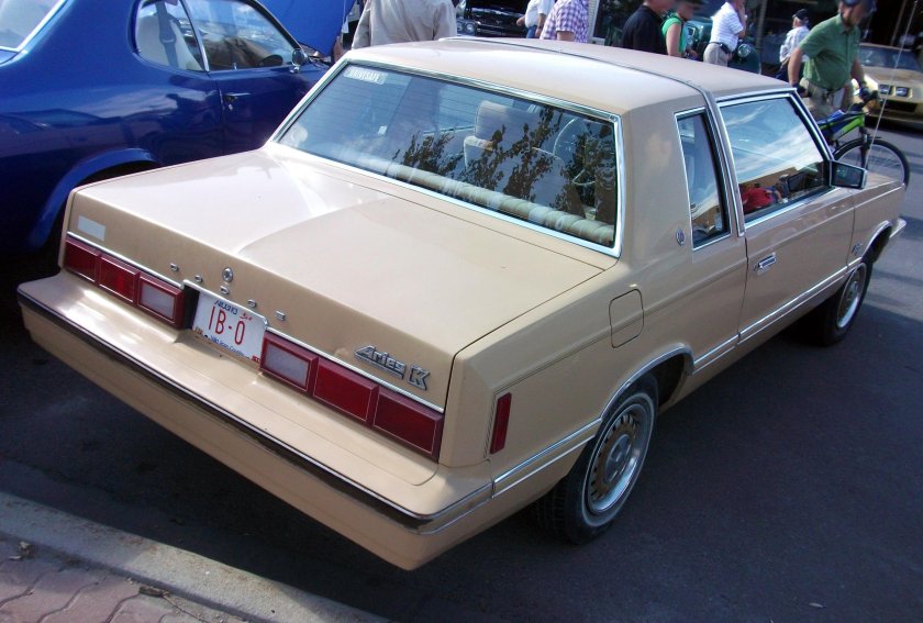 Додж Ариес 1983