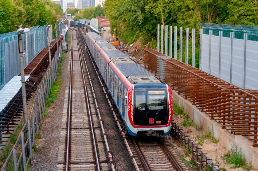 81-765 Филевская линия