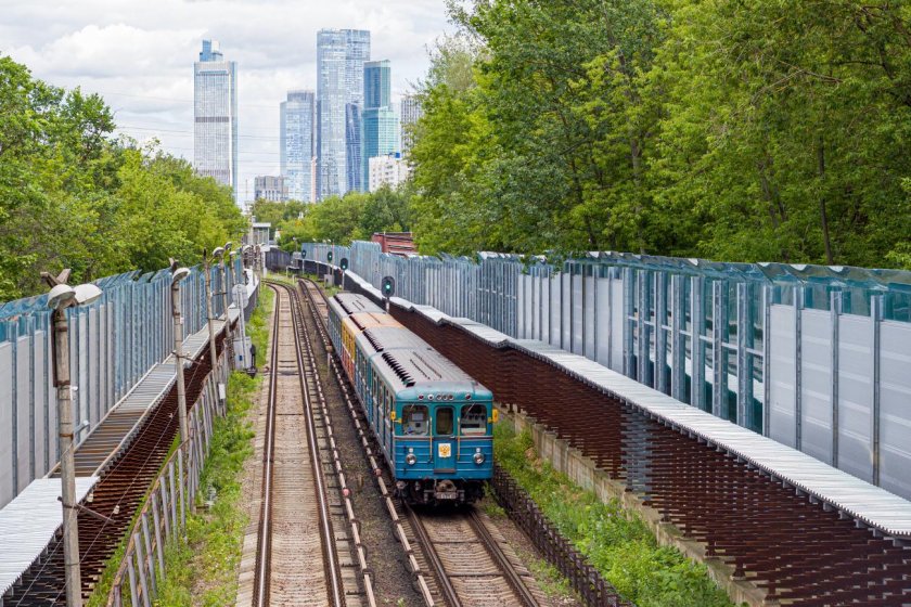 Вагон метро типа еж 3