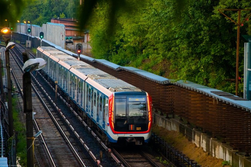 Метро 4д 40х27,5